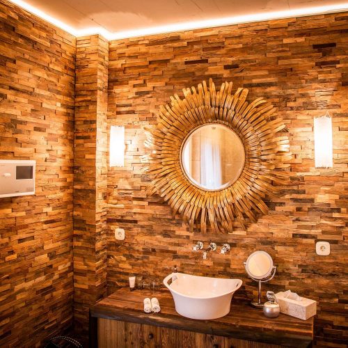 Golden Hill Country Chalets & Suites Badezimmer