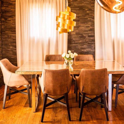 Golden Hill Country Chalets & Suites Essbereich