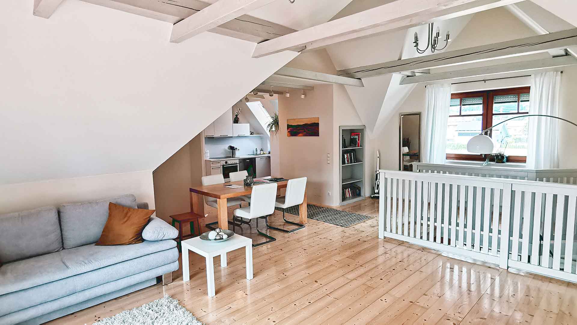 Apartment am Schlosspark Wohnbereich